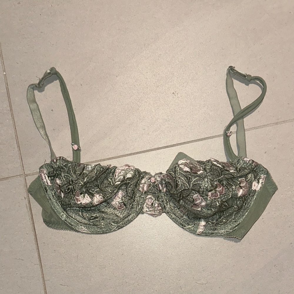 Victoria's Secret Green Floral Bra